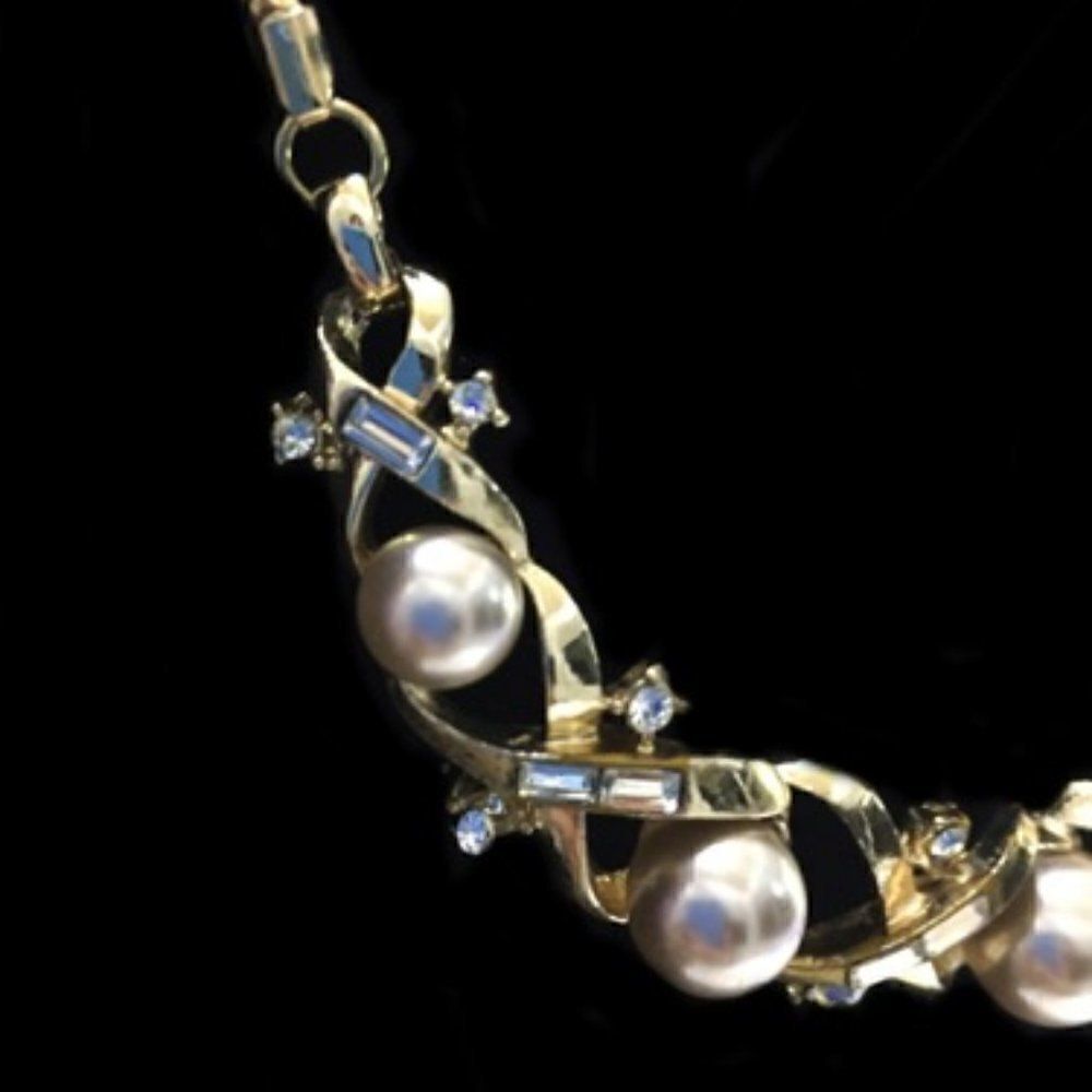 Vtg Corocraft gold pearl rhinestone 14" necklace - Picture 3 of 11